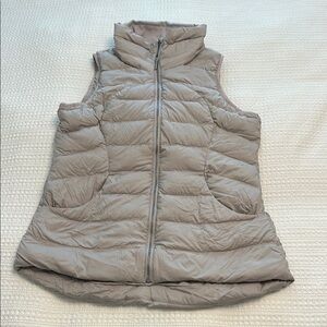 Stylish Puffer Vest in Taupe